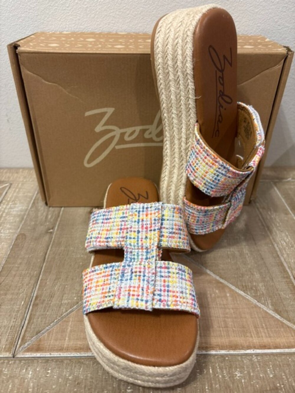 NEW Zodiac Rainbow Multi Platform Sandals Women Size 9 Boho Resort